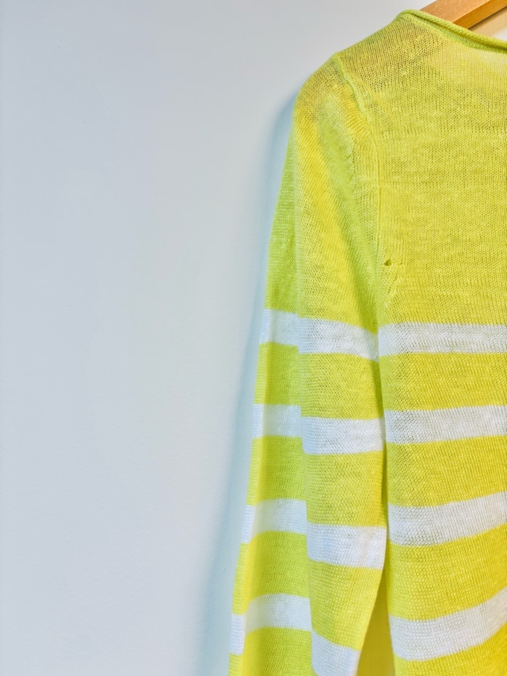 Aritzia Babaton 100% Linen Hobart Striped Knit Sweater Cream Yellow XS - Picture 8 of 8